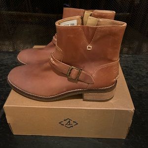 Sperry Women’s Seaport Storm Short Shackle Boots, size 7.5, NWT